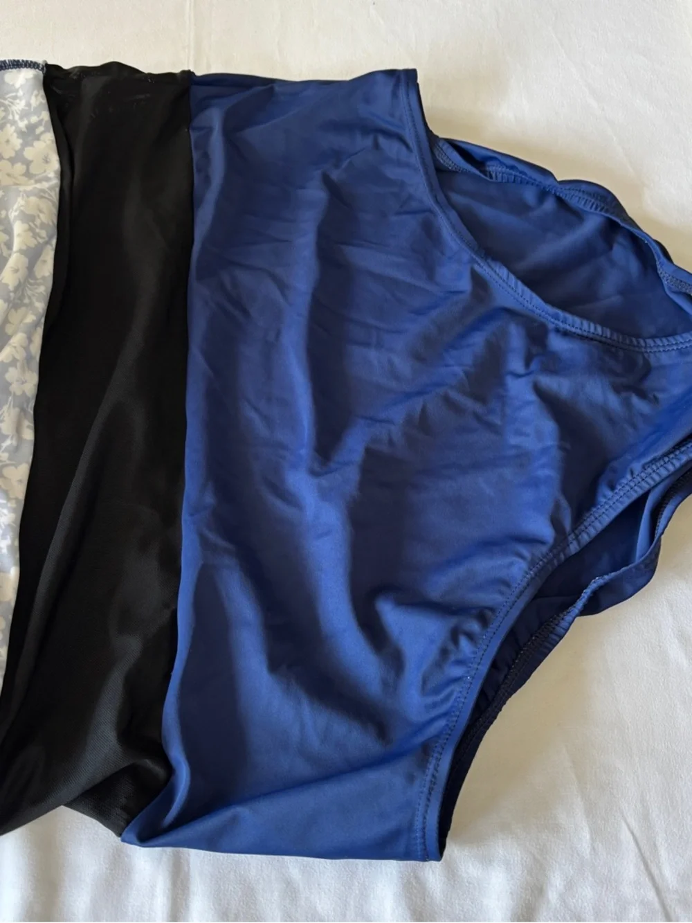 Alisha Levine 14 One Piece Navy & White Floral Skirted Swimsuit Underwire - Picture 4 of 9